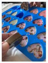 Load image into Gallery viewer, Soapmaking Class - Sunday, December 3, 4:00-5:30pm - All Ages.