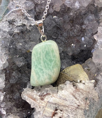 KAlSi3O8 amazonite amazonstone crystal necklace for heart chakra 